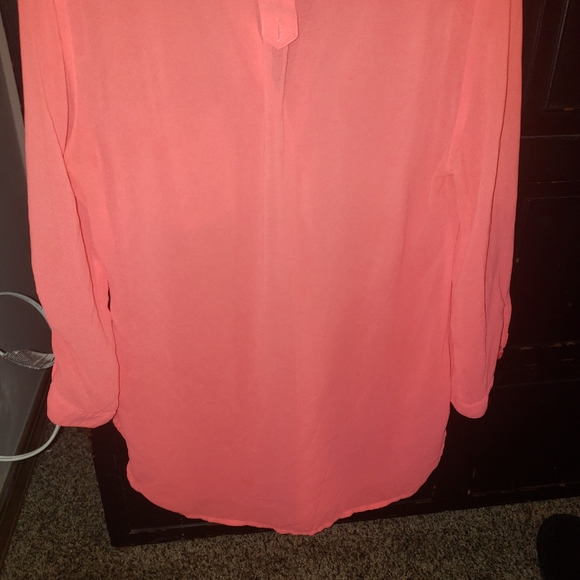 CALS v neck dress top, size small, pink - Picture 3 of 4